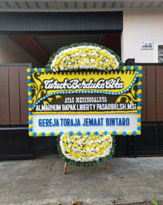 Papan Bunga Duka di Lempongsari